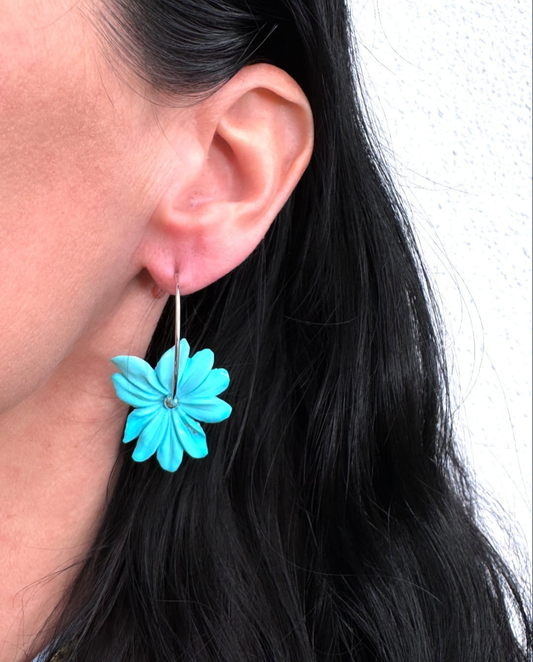 Ohrschmuck mit Türkisblüten