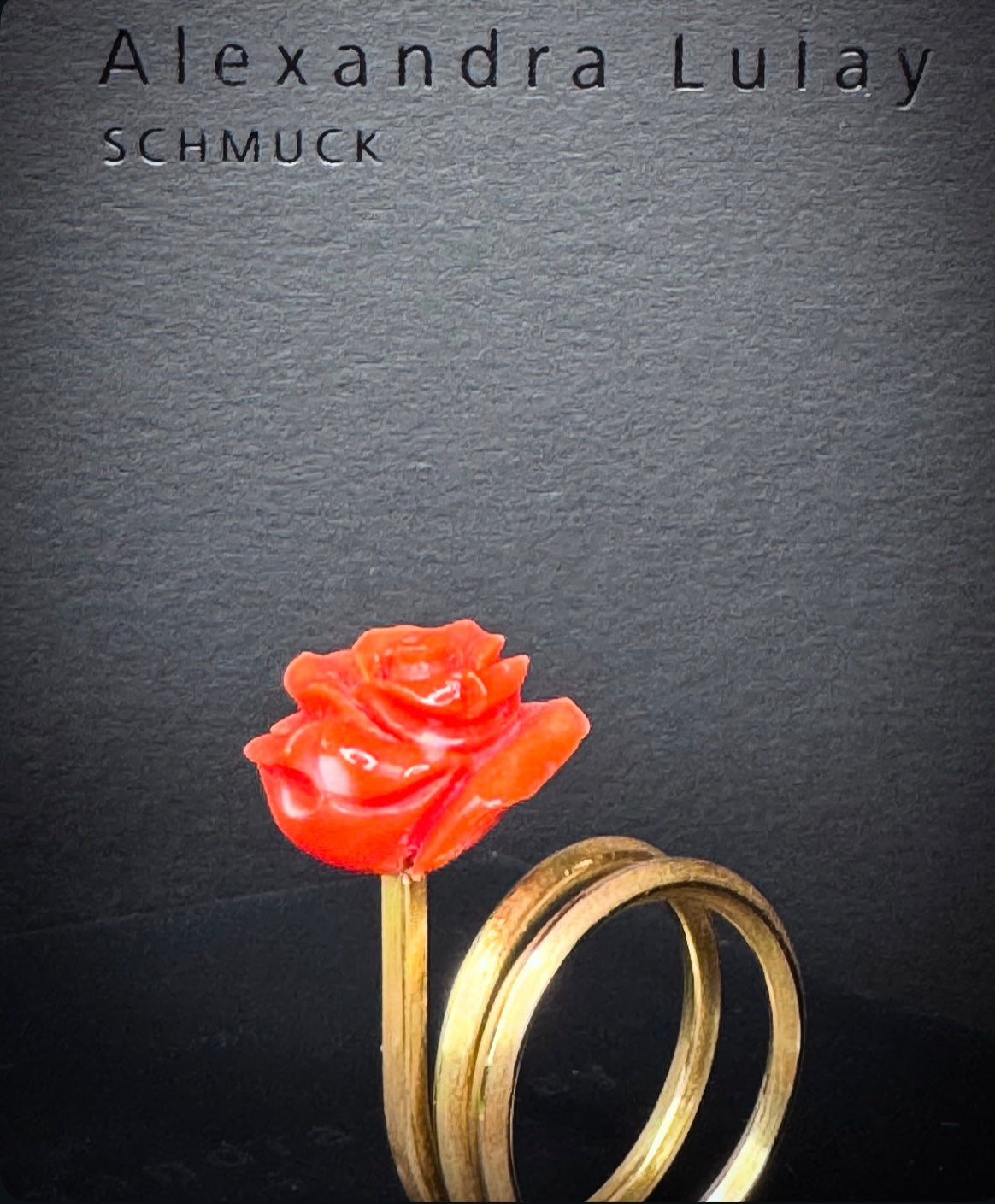 Ring mit orange-roter Korallrose