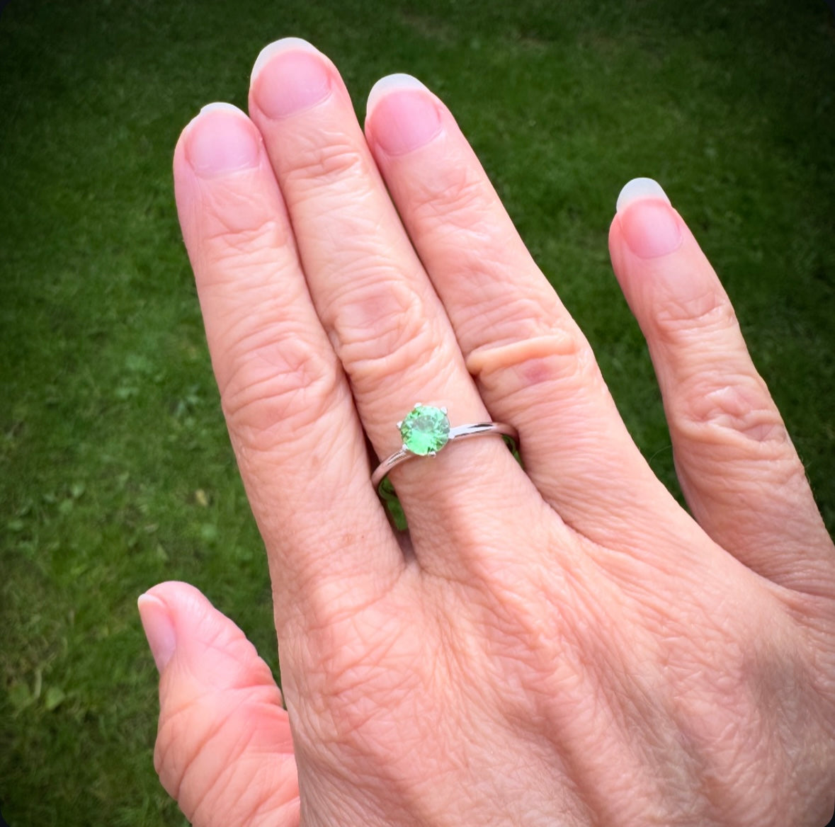 Ring mit Tsavorit