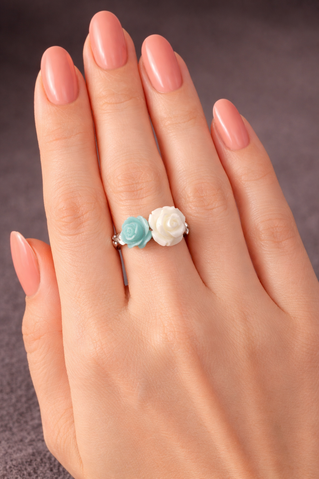 Ring mit weißer Korallrose
