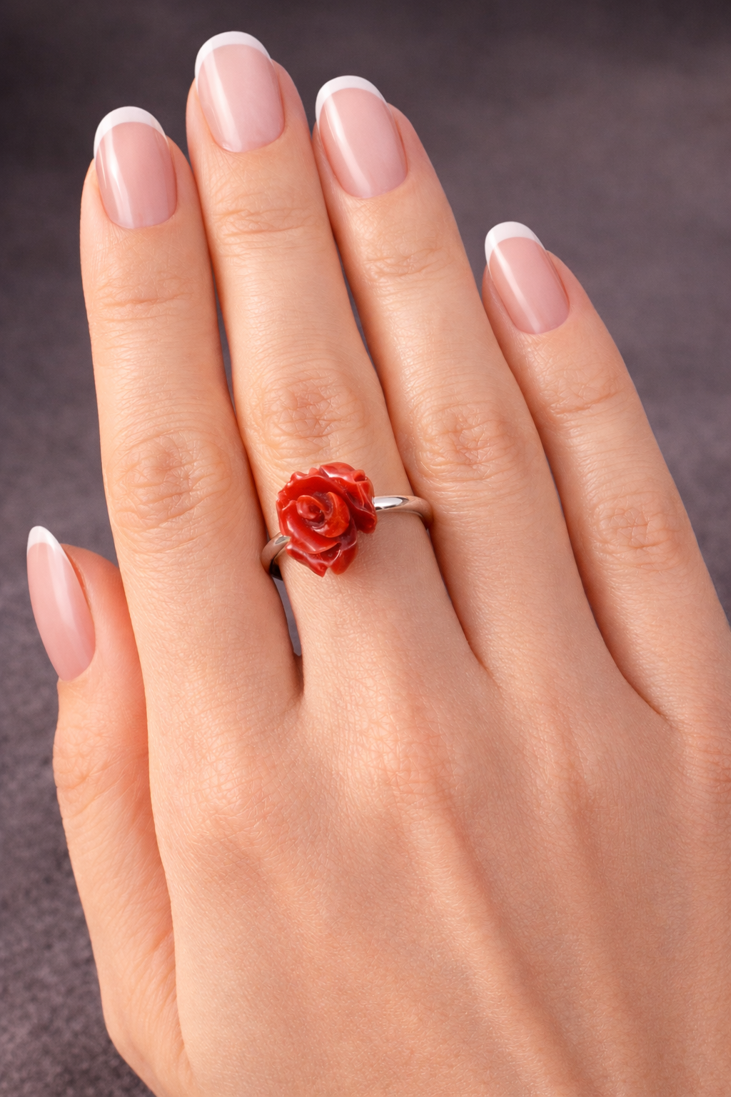 Ring mit roter Korallrose